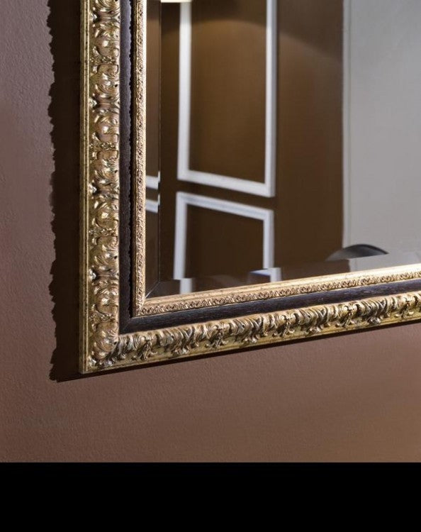 Specchiera in foglia oro con particolari noce rettangolare misure:76 x 96 x 3,5