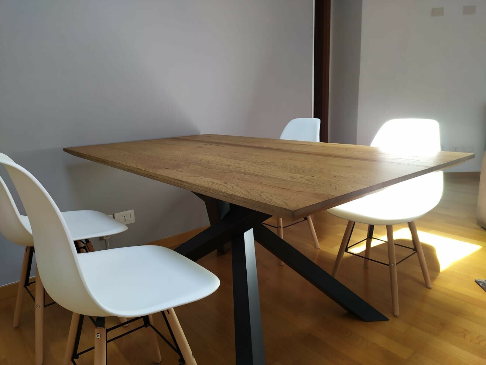 Tavolo big table fisso in rovere massello nodato spessore 4 cm. misura l.180 p.90 h.75