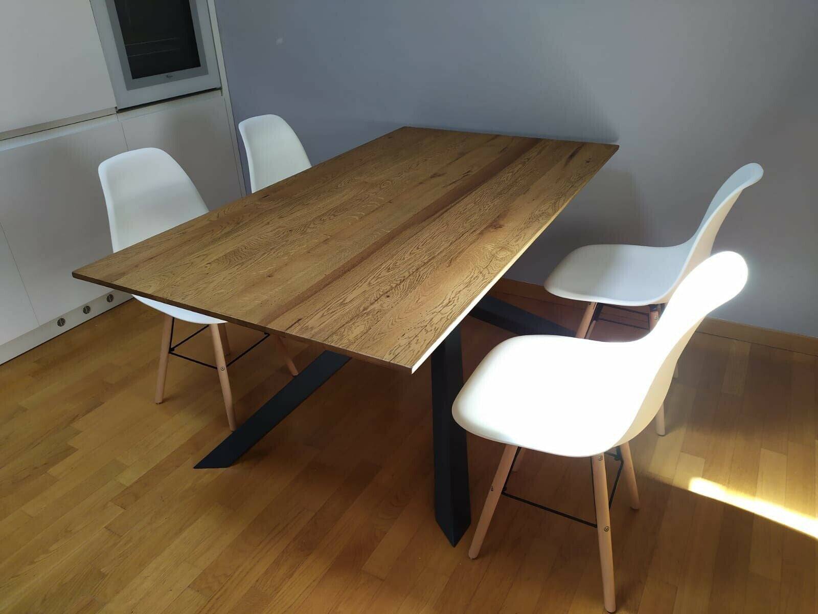 Tavolo big table fisso in rovere massello nodato spessore 4 cm. misura l.180 p.90 h.75