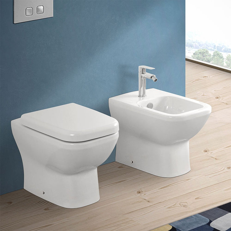 Wc filomuro senza brida in ceramica scarico universale Square 