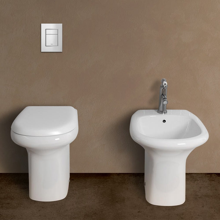 Wc tradizionale con brida serie Orient in ceramica con scarico a parete