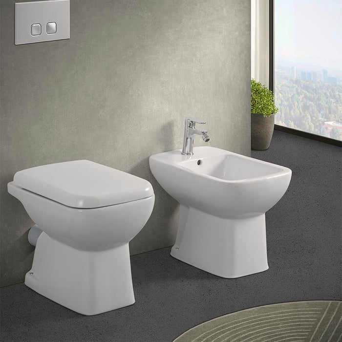 Wc tradizionale con scarico a parete in ceramica lucida Ginevra